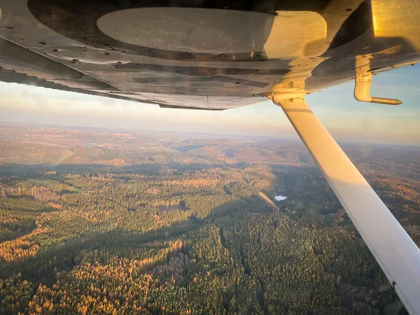 Krásný Letecký Výhled Krajinu Při Západu Slunce Okna Cessna Plane — Stock fotografie