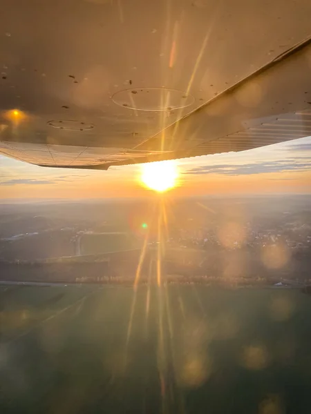 Belle Vue Aérienne Sur Campagne Coucher Soleil Depuis Une Fenêtre — Photo