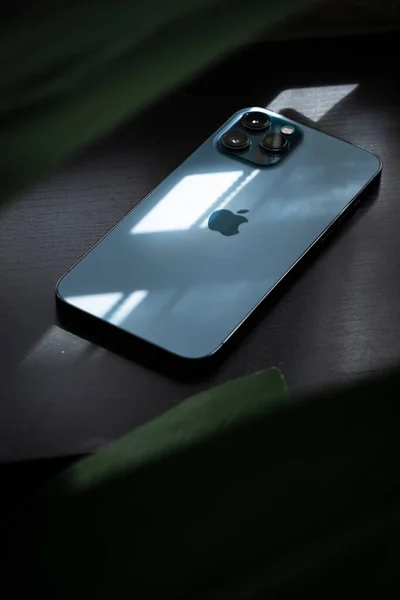 New Iphone Pro Max Pacific Blue Colour — Stock Photo, Image