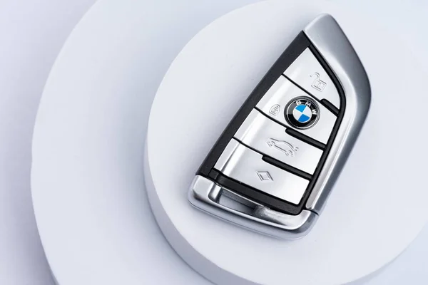 Anahtarsız için BMW Otomobil Anahtarı beyaz arkaplanda başla
