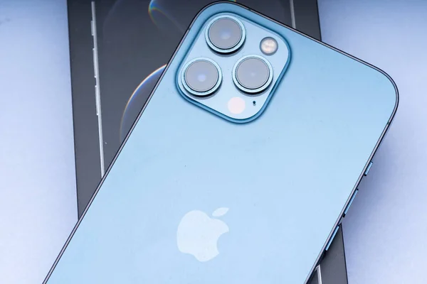 Nouvel Iphone Pro Max Couleur Bleu Pacifique — Photo