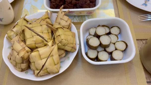 Traditionelles Malaysisches Essen Lemang Ketupat Ketupat Palas Und Andere Essen — Stockvideo