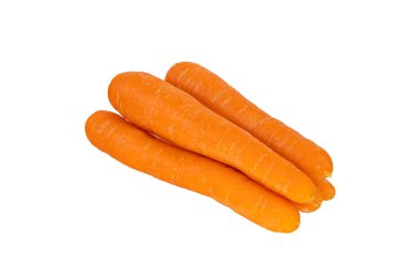 Beyaz zeminde izole edilmiş taze organik havuç