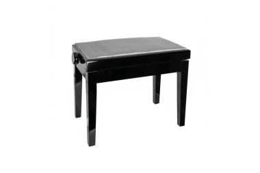 Piyano sandalyesi beyaz arkaplanda izole