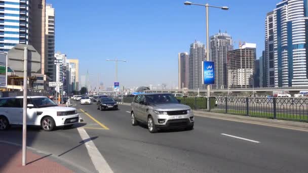Dubajski Szejk Zayed Ruchu Drogowego Samochodu Dubai Zjednoczone Emiraty Arabskie — Wideo stockowe