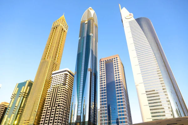 Dubai 'deki gökdelenler, Rose Tower. Birleşik Arap Emirlikleri Dubai Mart 2019