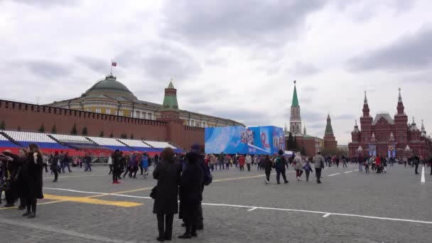 Moskva Röda Torget Dekoration För Victory Day Banner Från Maj — Stockvideo