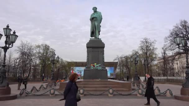 Monument Voor Poesjkin Poesjkin Square Russische Dichter Rusland Moskou Mei — Stockvideo