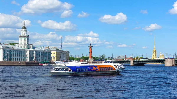 Río Neva Barco Hidroplano Meteoro Flota Río Abajo Rusia San — Foto de Stock