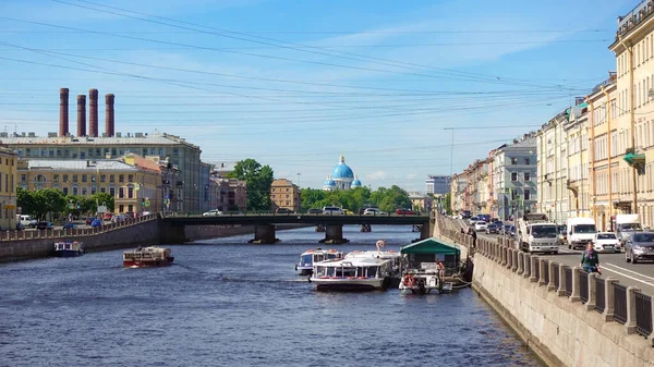 Río Fontanka Terraplén Día Verano Rusia San Petersburgo Junio 2021 — Foto de Stock