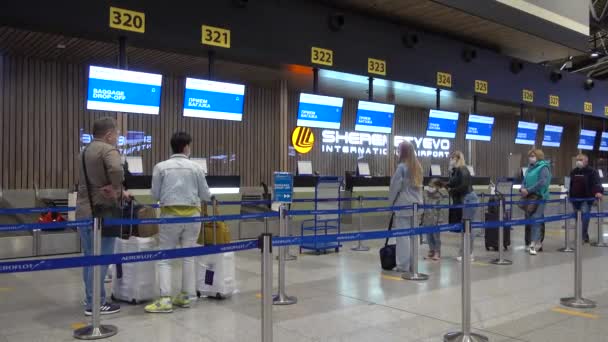 Banchi Check Dei Passeggeri All Aeroporto Sheremetyevo Russia Mosca Giugno — Video Stock