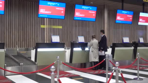 Comptoirs Enregistrement Des Passagers Aéroport Sheremetyevo Russie Moscou Juin 2021 — Video