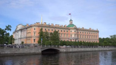 Mikhailovsky Kalesi, Fontanka nehri seti. Rusya, Saint Petersburg Haziran 2021