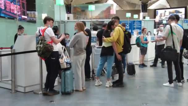 Check Balies Voor Passagiers Van Pulkovo Airport Rusland Sint Petersburg — Stockvideo