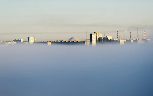 The city in fog — Stock Photo, Image