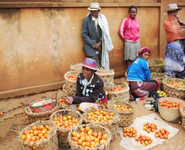 Antananarivo tarım piyasasında. . Madagaskar.