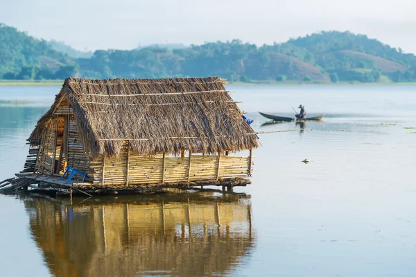 La pobre vida en el agua en Vietnam —  Fotos de Stock