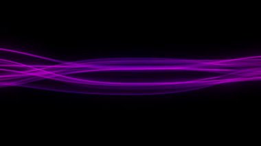 Yumuşak menekşe çizgileri, karanlık bir alanda, fütürist bir zemin üzerinde akan bir hareket oluşturur..