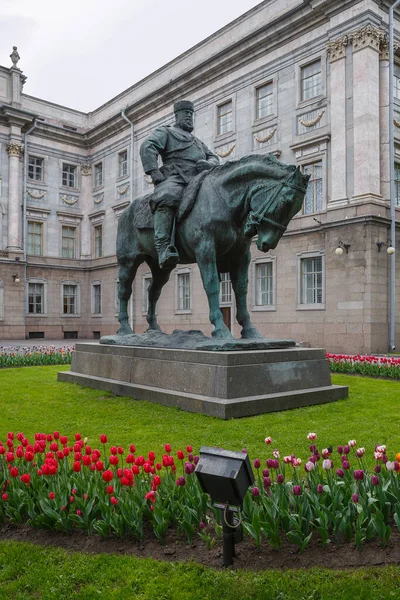 At heykeli. Rusya İmparatoru III. Alexander Anıtı 8 Haziran 2017, St. Petersburg, Rusya.