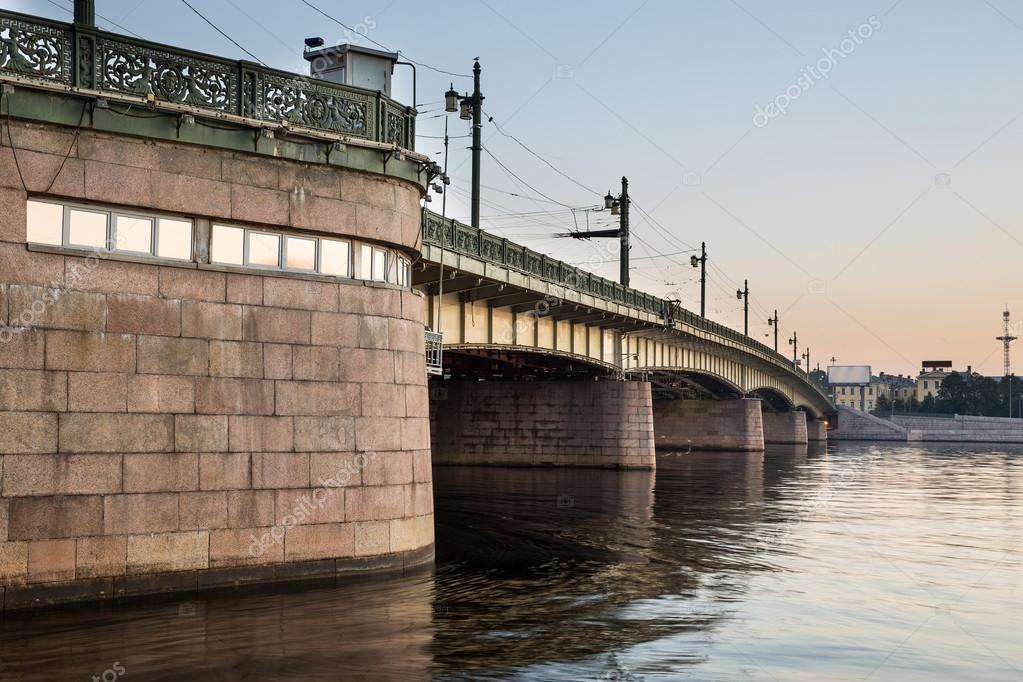 Мост Через Неву Фото