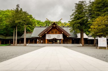 Hokkaido tapınak bahar zamanında