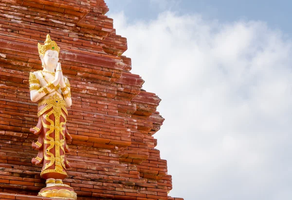 Den buddhistiska statyn i kinesisk stil — Stockfoto