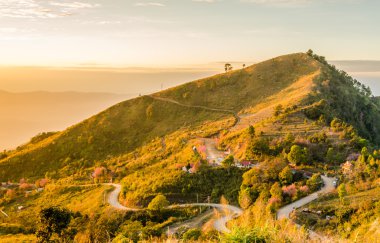 Günbatımı Phatung dağ, Chiang Rai, Tayland