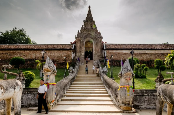 Lampang, Thailand-6 mei: Boeddha's relikwieën tempel in Lampang Provi — Stockfoto