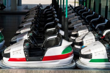 Lunaparktaki Çarpışan arabalar