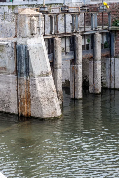 Dock in Milan along the Canal Grande — Stock Photo, Image