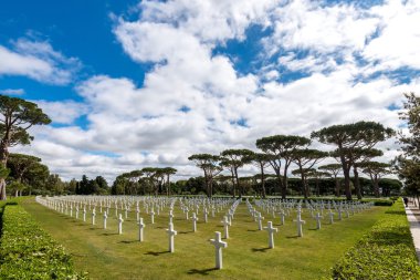 Amerikan askeri mezarlığı 