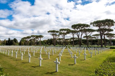 Amerikan askeri mezarlığı 