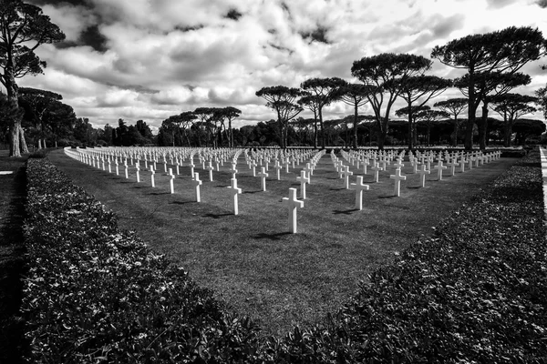 Amerykański cmentarz wojskowy — Zdjęcie stockowe