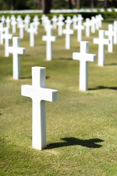 Amerikan askeri mezarlığı 