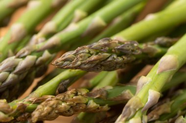 yıkanmış ham kuşkonmaz