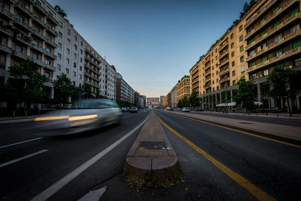 Fachada moderna de arranha-céus — Fotografia de Stock