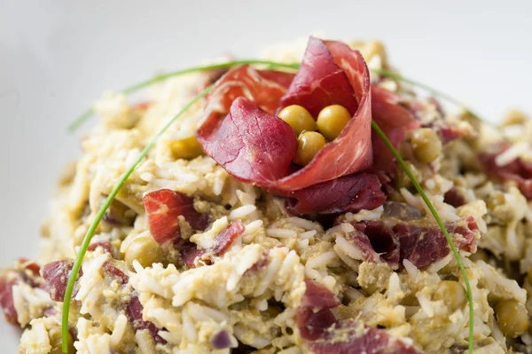 Risotto with asparagus and bresaola — Stock Photo, Image