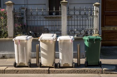 Çöp çöp kovaları