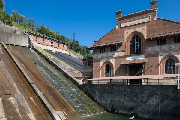 Hydroelectric power plant — Stock Photo, Image