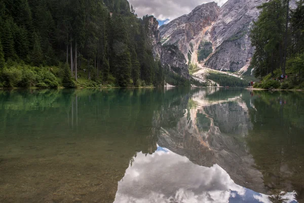 壮丽的高山湖 — 图库照片