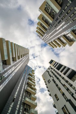 Şehrin modern binası