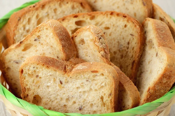 Canasta de pan en rodajas — Foto de Stock