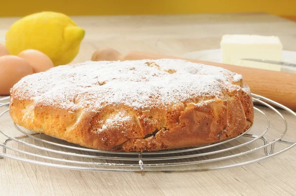 Lemon sponge cake — Stock Photo, Image