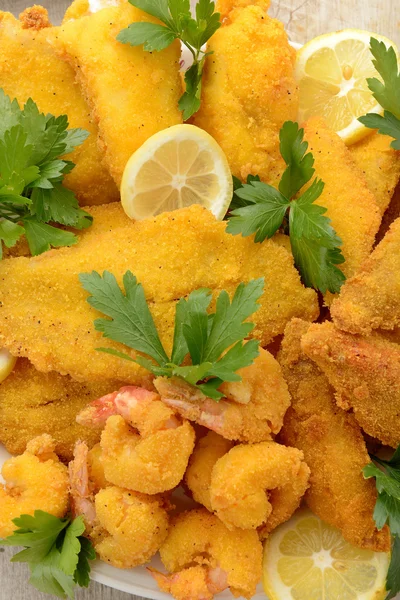 Prawns with parsley and mayonese — Stock Photo, Image