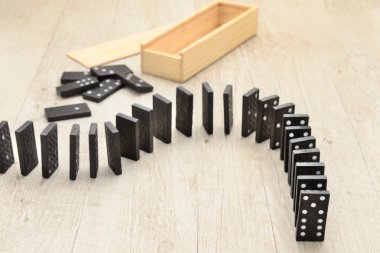 siyah domino
