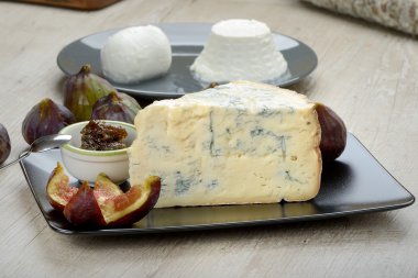 Gorgonzola Roquefort cheese clipart