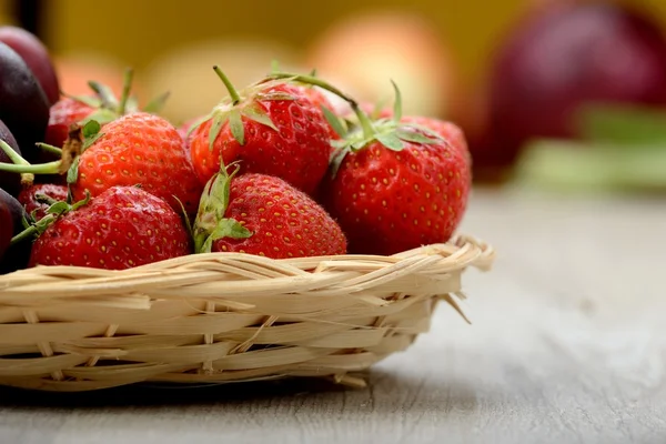 Strawberries basket — Stock Photo, Image