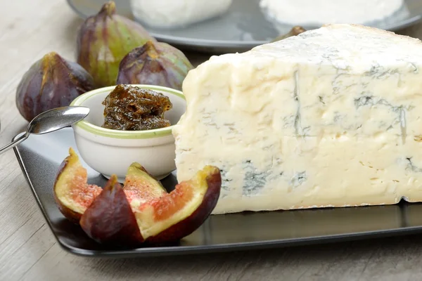 Gorgonzola Roquefort cheese — Stock Photo, Image