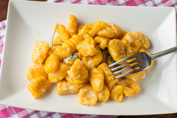 Gnocchi con burro — Foto Stock