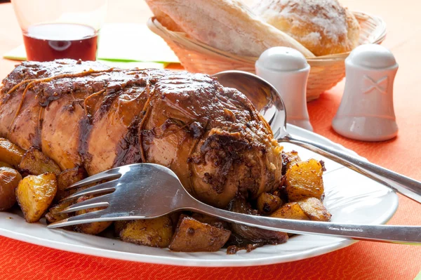 Roasted and stuffed meatloaf — Stock Photo, Image